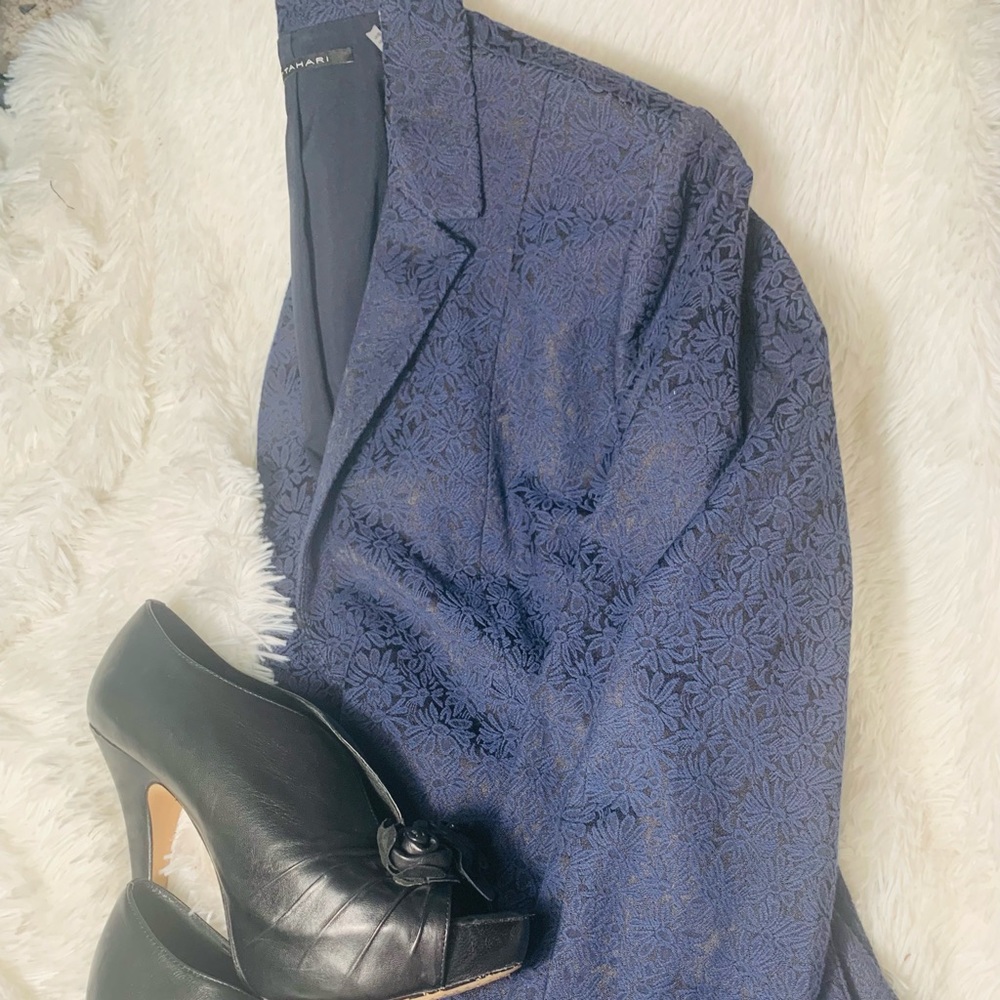 Floral Jaquared embellished blazer